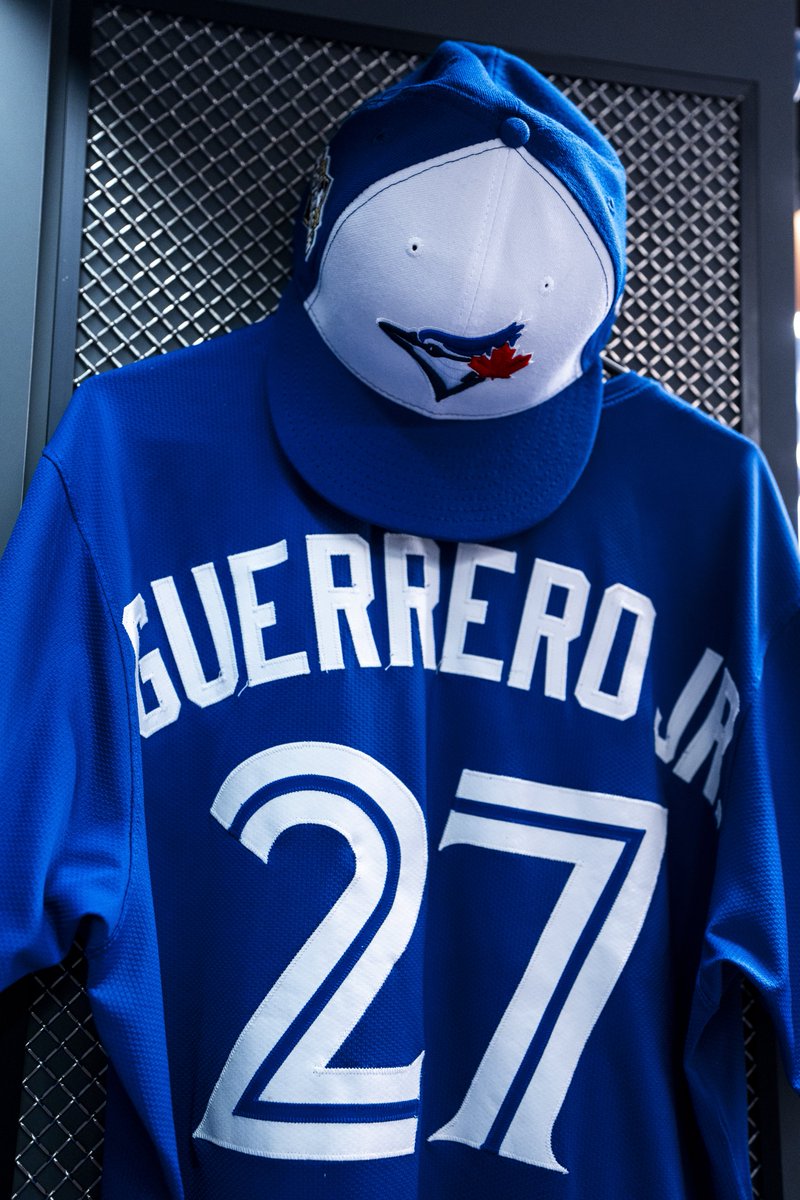 BlueJays's tweet photo. Rockin’ with Royal and the White Panels #WANTITALL https://t.co/WYYfSozXJr