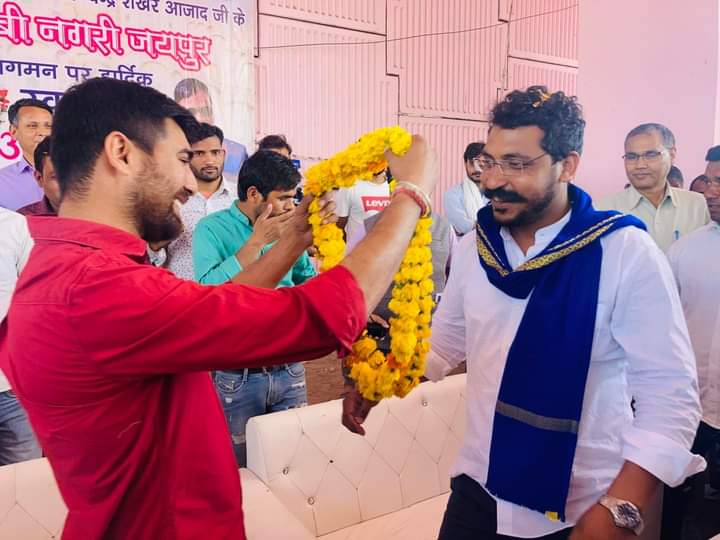 क्या दलित नेताओं को सिर्फ चुनावों में वोट बैंक के लिए ही उपयोग में लिया जाता है। अगर ऐसा नहीं है। तो कांग्रेस वालों विनोद भाई कि रिहाई अभी तक क्यों नहीं हो पाई। हमारा समाज यह सब देख रहा है। इसका जवाब आपको आने वाले समय में दिया जायेगा। <a href="/RahulGandhi/">Rahul Gandhi</a> <a href="/ashokgehlot51/">Ashok Gehlot</a> <a href="/SachinPilot/">Sachin Pilot</a>