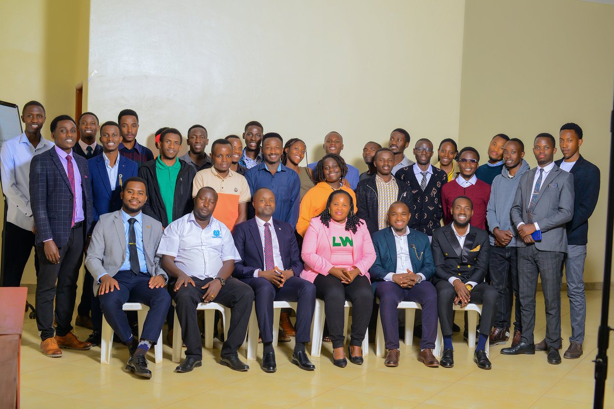 kusmacosa's tweet photo. @kusmacosa Dinner day🎉🎉
With a great team of speakers Adv.@justusmuhanguz1,Ms. @KatembekaG , Eng.Jude and C.E.O PAUL TWEBAZE..We appreciate each one of you that has managed to attend and  may the spirit of the association keep high..
KUSMACOSA ❤️
AN ORIGIN UPHELD ❤️ https://t.co/HORDhpgs0V
