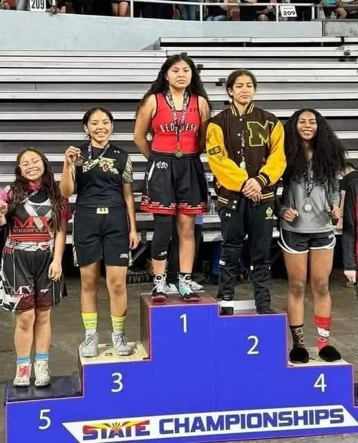 nativeworldw's tweet image. Shout out and congratulations to Rheanna Tree, a Navajo student from Red Mesa High School in Arizona, who made history by becoming the first ever State Champion for the school&apos;s Girls’ wrestling team in the 126-lb class.

#NativePreps #Navajo #StateChampion