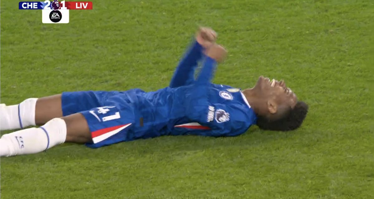 📸 - ESTEVAO AFTER THE FULL TIME WHISTLE!

HE IS CRYING, HE IS THANKING GOD, HE IS THANKING LIFE, HE IS THE HAPPIEST PERSON ALIVE RIGHT NOW!