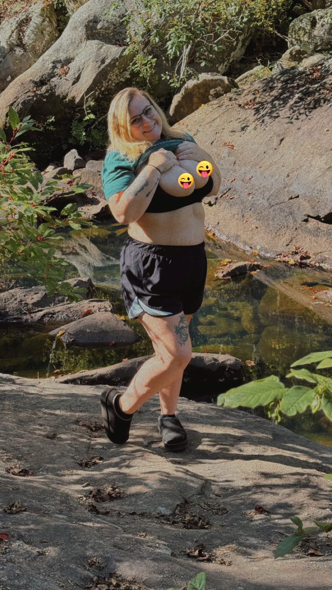 shibaby69's tweet photo. Little fun while hiking 🥹❤️ made a short video too 😛🥰 https://t.co/NjE2kLBTjr