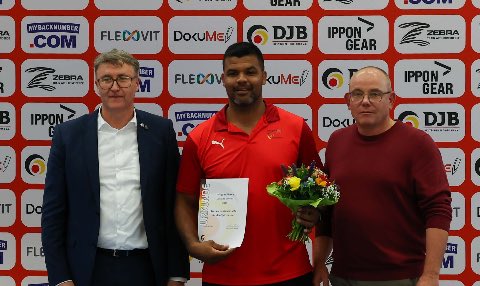 bjv-judo.de/2025/luciano-c…

É ELEEEE!!!!  Treinador de judô do ano da Alemanha 🇩🇪 

Te amo te amo macho gostoso meu! Parabéns!!! <a href="/correaluciano/">Luciano Correa</a>