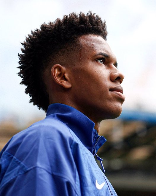 TouchlineX's tweet photo. In an era ruled by tactics, there are still a few who refuse to be confined by the system — Players who dare to be different... And Estevao Willian is one of the few. ✨🇧🇷 https://t.co/4ZWED7jhZi