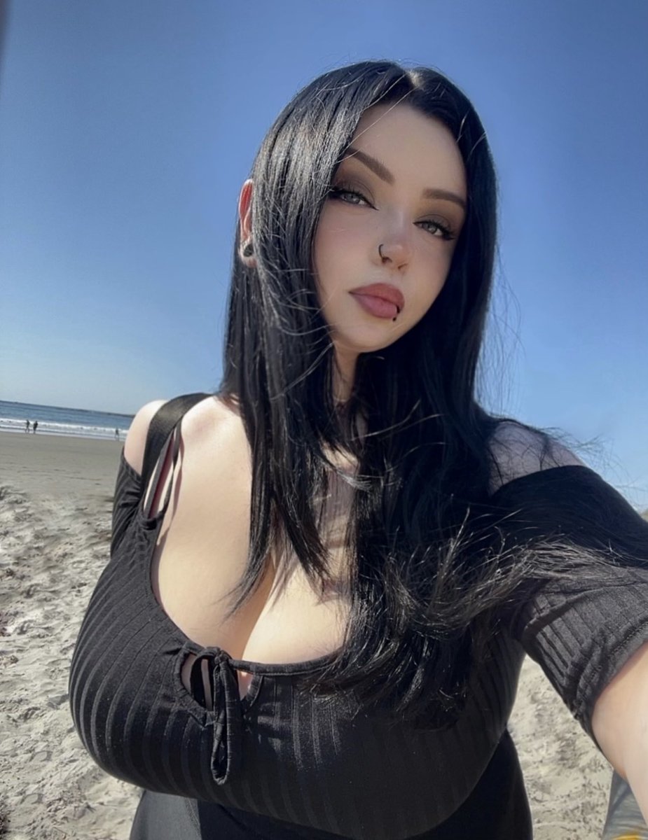 ˖ ࣪⟡𝕭𝖑𝖆𝖟𝖎𝖓𝖌𝖔𝖙𝖍⟡ ࣪˖ (@blazingoth) on Twitter photo 