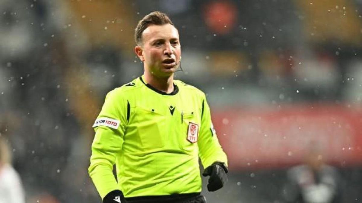 Ofsaytı gördüm demiş devam demiş ve hızlı atağı kesip ofsayt diyor Yasin Kol!!!