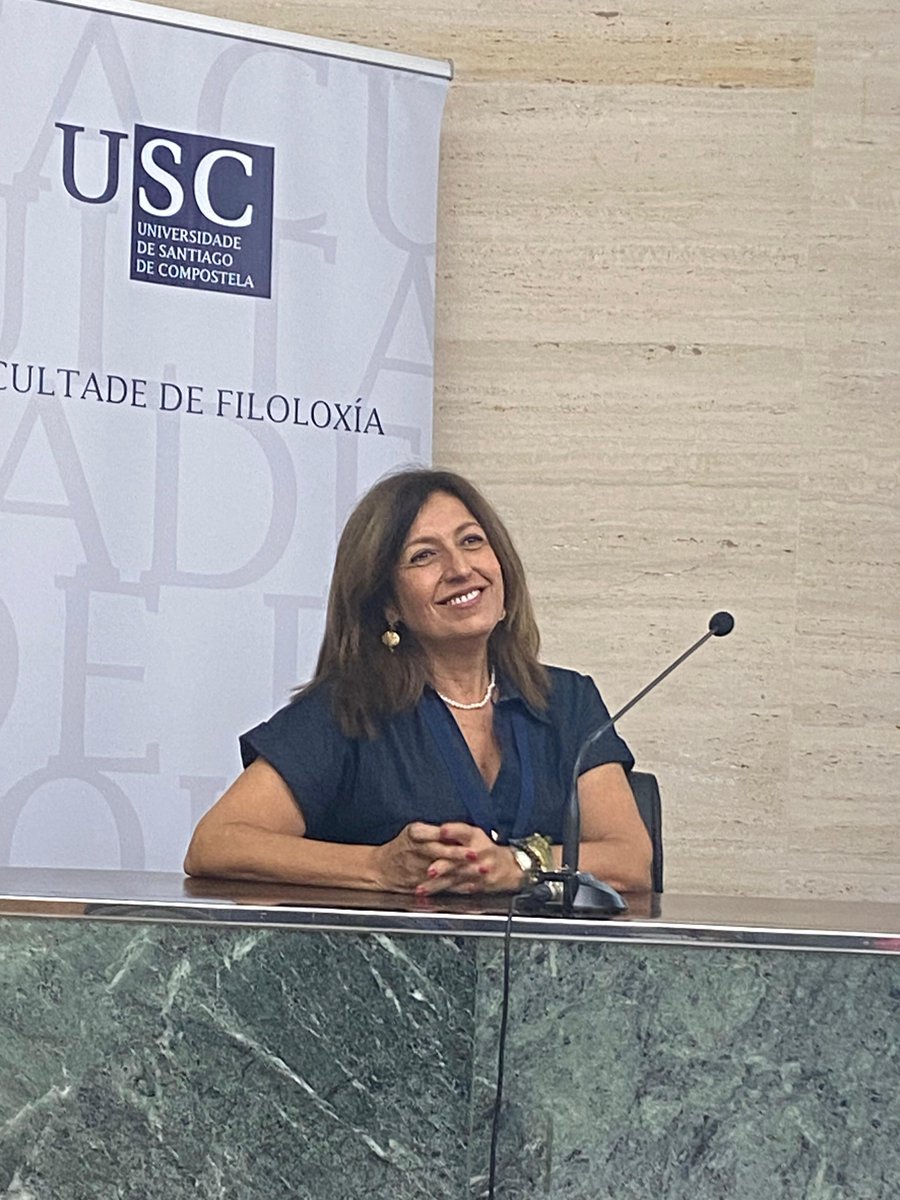 Sara Robles, decana de @LetrasUMA, ha sido elegida presidenta de la Asociación de Decanatos de Artes y Humanidades (ADEAH) en la conferencia anual de la Asociación celebrada la pasada semana en la <a href="/UniversidadeUSC/">USC</a>. Enhorabuena a nuestra decana y a la Facultad por el nombramiento.