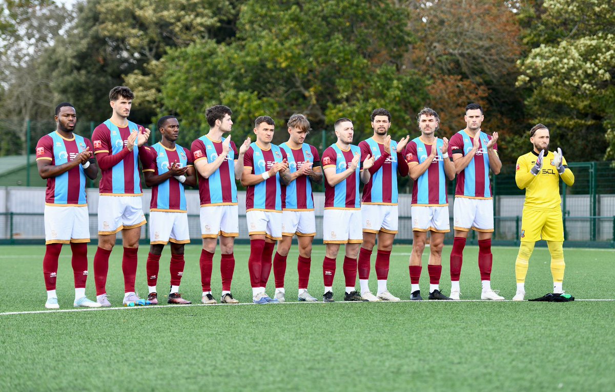 Farnham Town FC tweet media