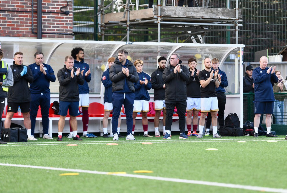 Farnham Town FC tweet media