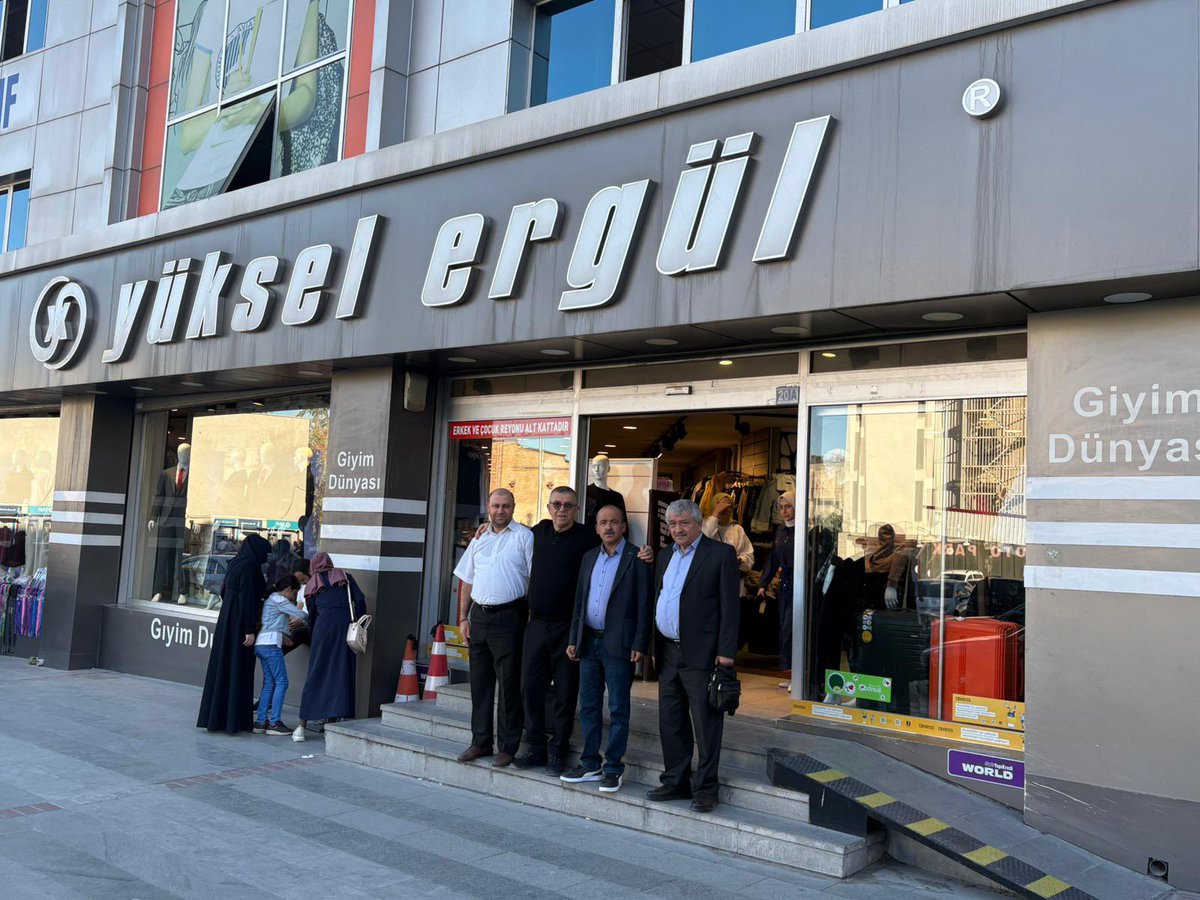 taskentliler's tweet photo. Hemşerimiz İş İnsanı Giyim Dünyasının Sahibi Hüseyin Taşören Abimizi İş yerinde Ziyaret Ettik Misafir Perverligi İçin Teşekkür Ederiz.
#konya #Taşkent #pirlerkondu #balcılar #alata #çetmi #bolay #avşar #ılıcapınar #sazak #kecimen #kongul https://t.co/fOr3Dbjc9v