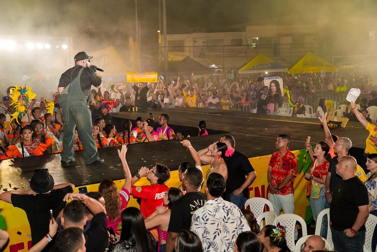 La capital de Bolívar vivió el primer preludio de las Fiestas de Independencia en Cartagena,desde el  barrio Canapote. El evento inició con un desfile conformado por más de 500 artistas entre lanceros, comparsas y las candidatas al Reinado de la Independencia.