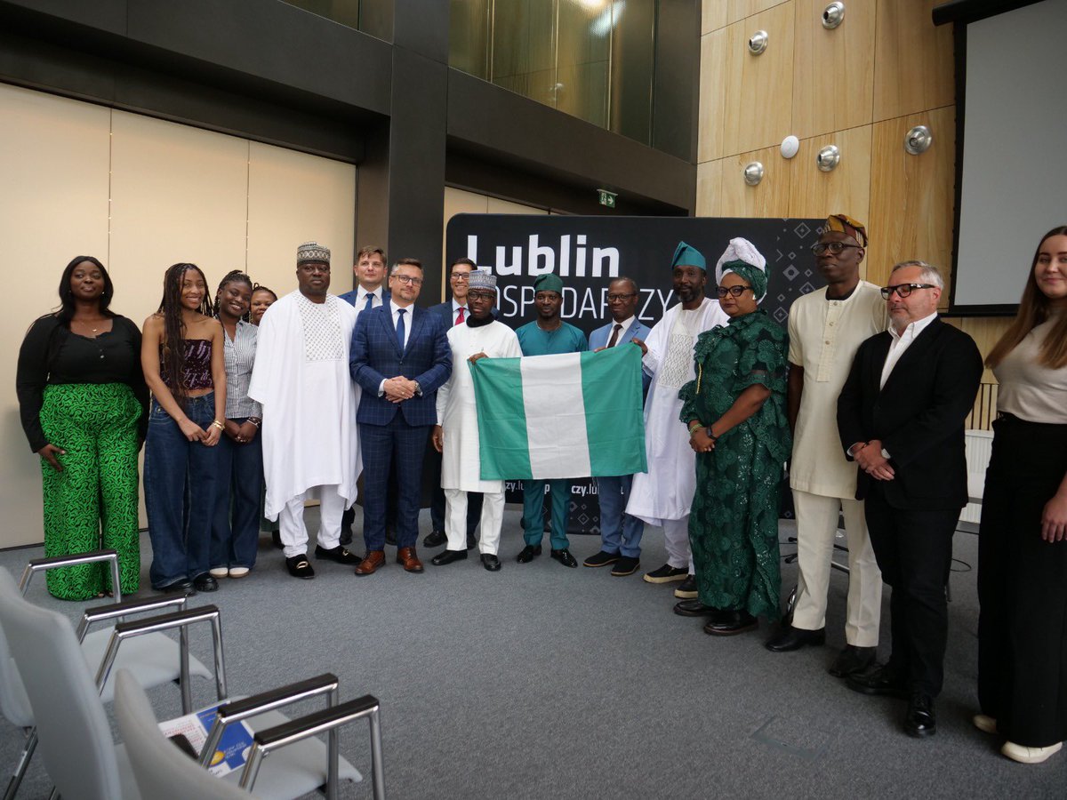 easyniyi's tweet photo. Niyi Aderibigbe celebrated the Nigeria Independence Day 2025 under the theme: “Emerging Trends and Current Reforms Influencing the Nigerian Economy.” to explore key issues shaping the nation’s socio-economic trajectory @officialABAT @MFANIGERIA https://t.co/tyPSPqRhVx