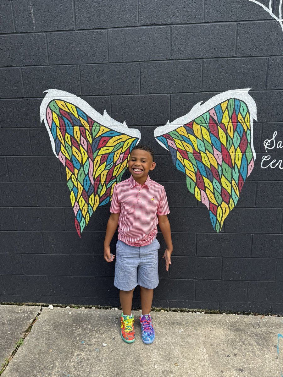 TST020907's tweet photo. @snkr_twitr Need that size 6.5 for my son #STKids https://t.co/3IGsDl2Cnx