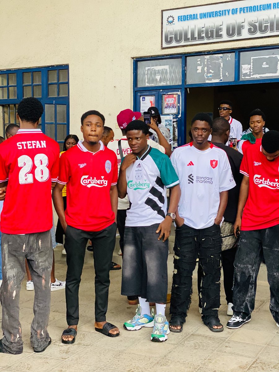 Earth_Finest_25's tweet image. JERSEY DAY 
Every mineral can be identified by Colours so as Geologist we came out in divers colours 

Whats your fav football Team and colour also who team rocked more ? 
#fypシviral  #FybJerseyDay #Earthfinest25  #FupreFyb #GeologyFyb