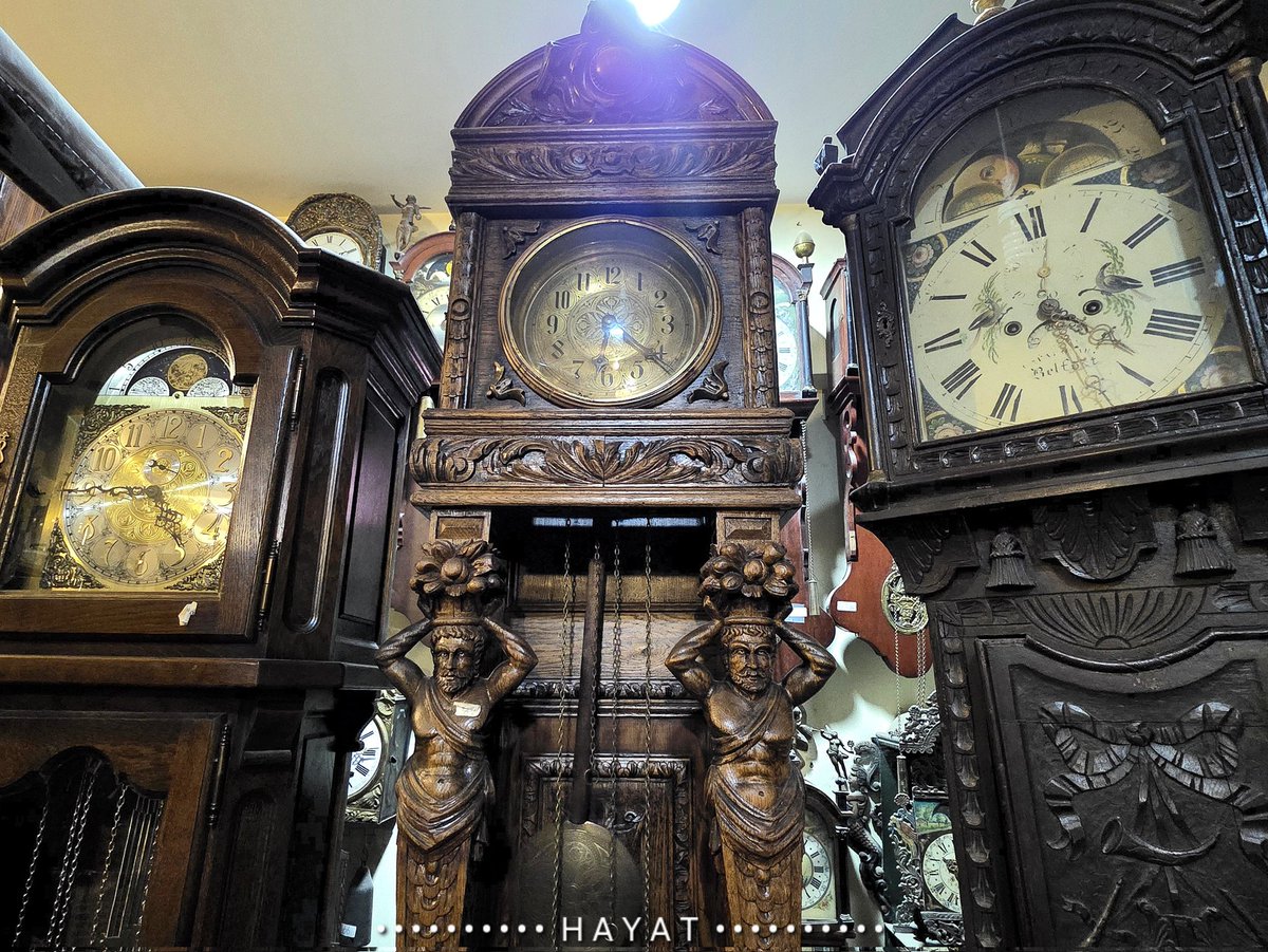 Collecting antiques is the most expensive hobby requiring not only finances but also aesthetics. Very rare to find people who collect antiques. Mr. Gul Kakar from Quetta, who struggled to preserve history through the collection of antiquities, is one of these people.