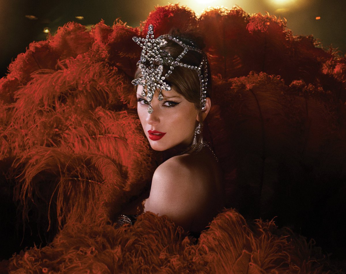 🚨 The Life Of A Showgirl a accumulé 250 millions de streams avec seulement 12 chansons !

— C’est le meilleur démarrage de l’histoire de Spotify pour un album standard. Le record était détenu par The Tortured Poets Department (240 millions) avec 16 chansons !