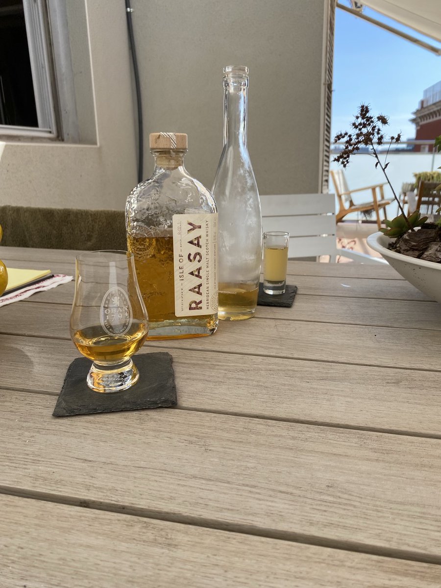 Jarlhebrides's tweet image. ⁦@RaasayWhisky⁩ #Codony
Salut