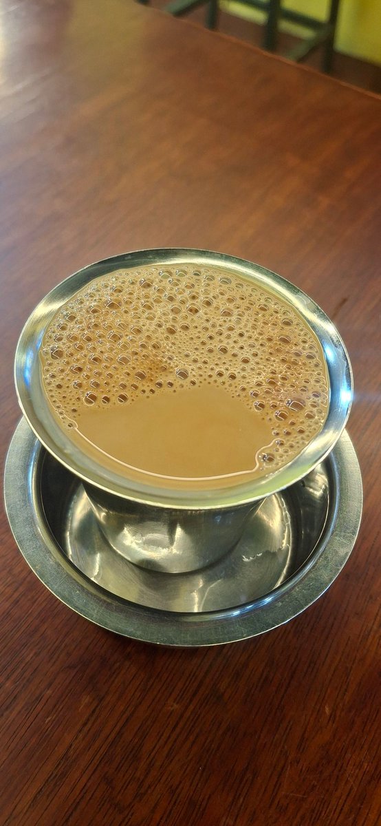 Erantwits's tweet image. #RamyamCoffee #JustKaapi அளவுக்கு இல்லேன்னாலும் சுமாரா இருக்கு இந்த coffee.. 😌