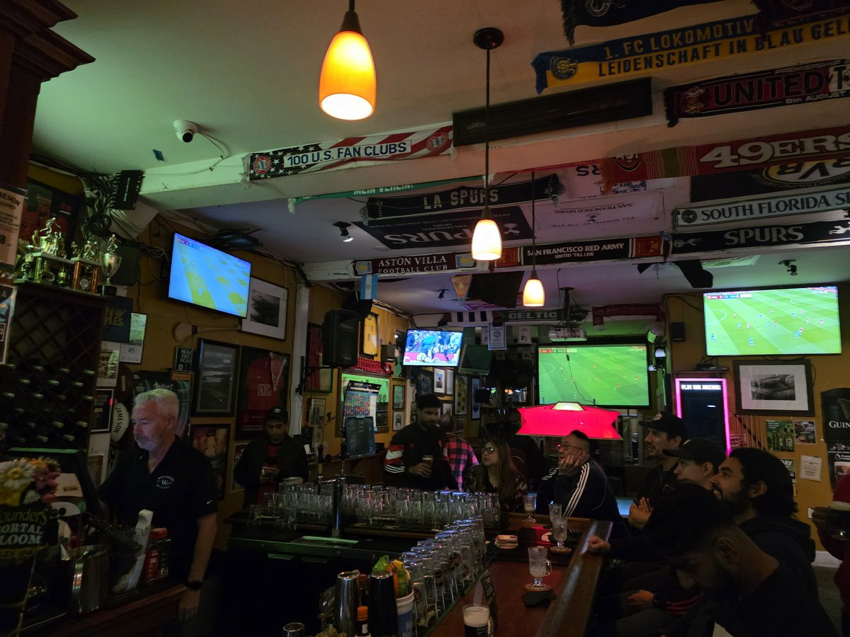 dipeshjivan's tweet image. 7am ay MUFC supporters club in SF to watch the game! #GGMU #UTFR #ManUnited