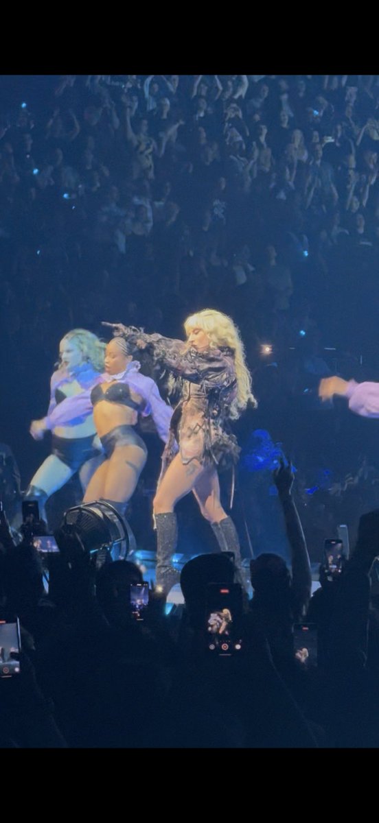 SteventonJade's tweet photo. The BEST night @ladygaga #MAYHEMBALL #MayhemBallLondon #LadyGaga 🎤✨ https://t.co/zTTcKrRWRR