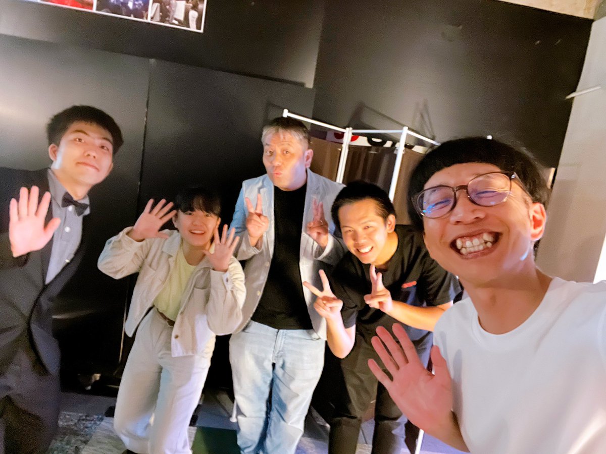 tivemyheart's tweet photo. 奥柳寄席ありがとうございました〜♪今回は、お笑いだけでなく、バンドやシンガーなど全出演者から優勝者を決める形となりました。優勝はLi Li Radioさんでした♪せんとらるは、安定の最下位でしたwお客様、出演者、スタッフの皆さんありがとうございました😊 https://t.co/KGMk10DQgq