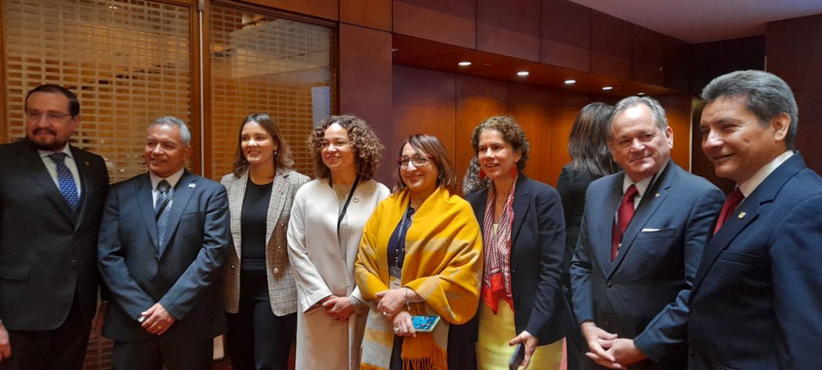 AndreaMeza76's tweet photo. At the Forum of Ministers of Environment of Latin America and the Caribbean, the region expressed some clear priorities: 

Building drought resilience and investing in ecosystem-land restoration are critical building blocks for inclusive and resilient development models. 👇@UNEP https://t.co/P17u4ucpdL