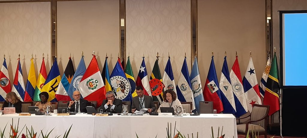 AndreaMeza76's tweet photo. The region wants to lead on showcasing how synergies on land-water-nature-climate can be plan, implemented and monitored. Looking forward to continue accelerating  action in Belem (@Cop30noBrasil) Panama (@UNCCD-@UNBiodiversity inter sessional) Nairobi UNEA @UNEP https://t.co/SDbVM3vxbA