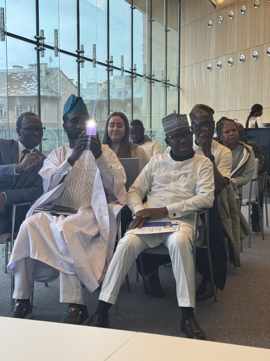 easyniyi's tweet photo. …one of the highlights was the significance of continuous dialogue between Nigeria and its diaspora and invited guest were representatives of the of the Government of Poland, diplomats and staff of the embassy of Nigeria, NIDOPoland, NGOs and Commercial Banks representatives https://t.co/SJUcW8hCYw