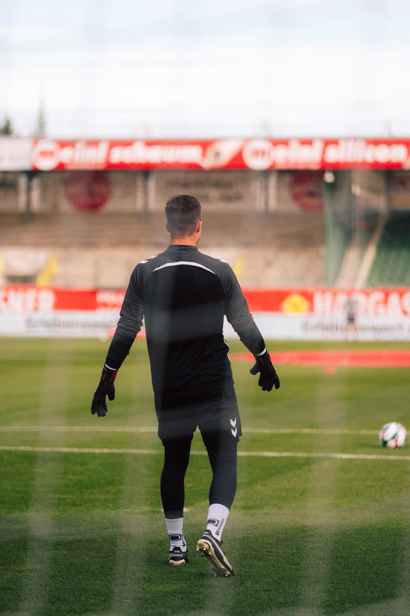 svried1912's tweet photo. WARM UP ๐งค๐ฅ
#svried #seit1912 #desismeiverein #svrwsg
๐ธ: SVR / Steininger https://t.co/GqoLLoLKbp