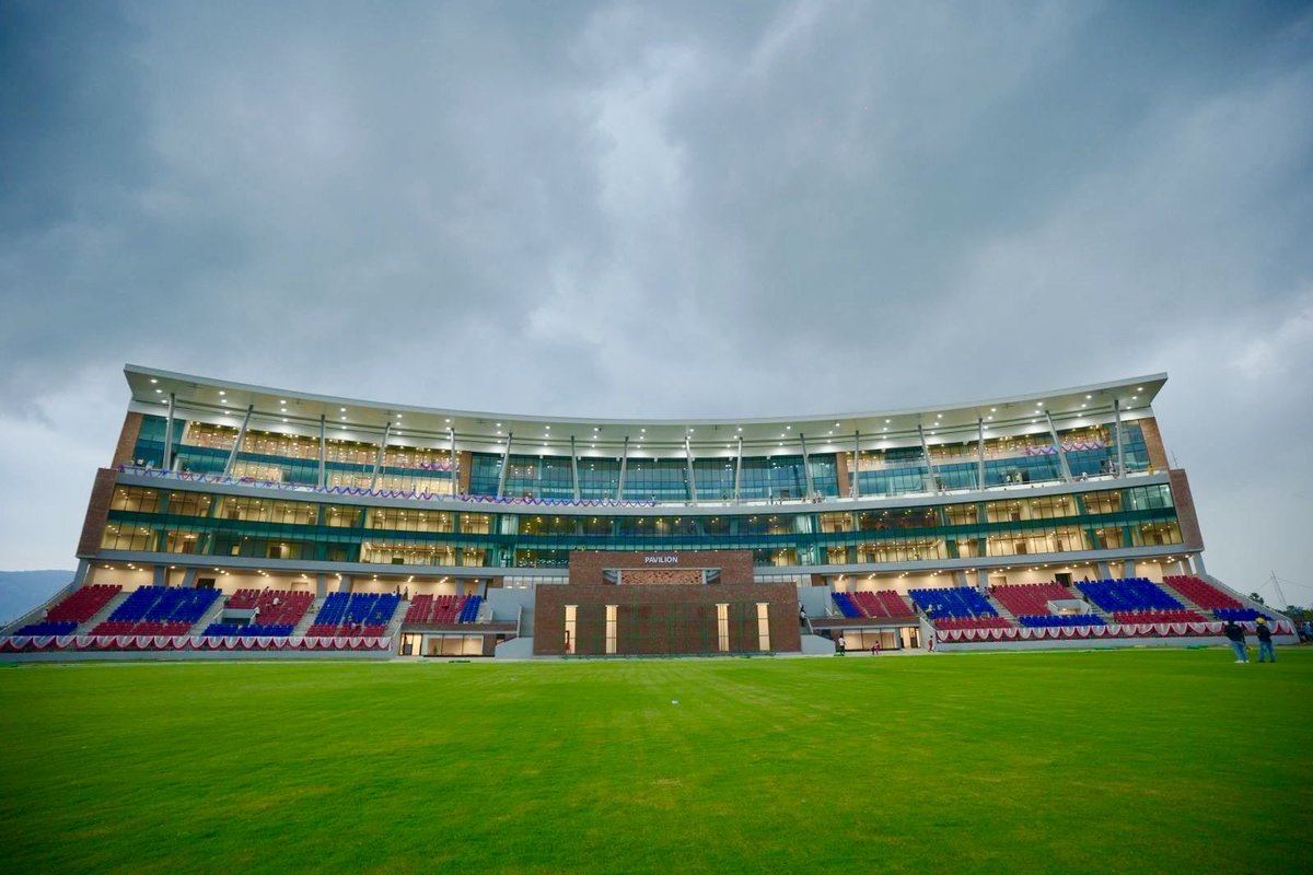 IndexBihar's tweet photo. Rajgir International Cricket Stadium

A 5-floor modern pavilion with world-class facilities, ready to host top-level matches!