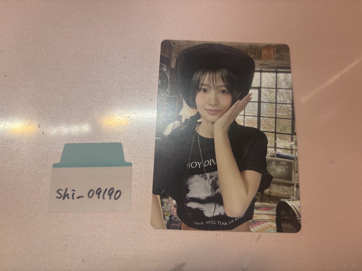 shi_09190's tweet photo. @sana_s0s_ 検索より失礼します🙇‍♀️
画像1枚目を所持しております。
お借りした画像の︎💕︎と交換は可能でしょうか?
ご検討の方よろしくお願いいたします🙇‍♀️ https://t.co/EfDUFkTTRD