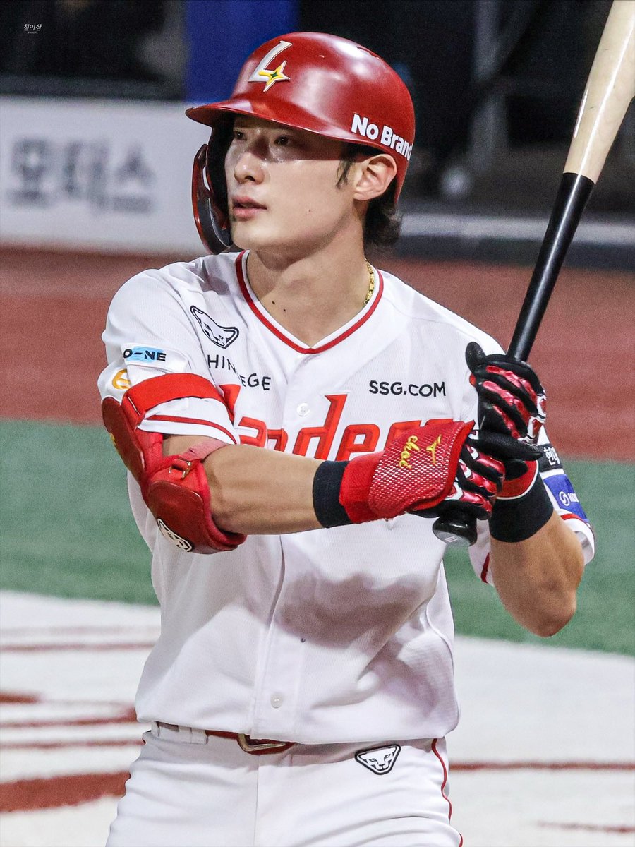 정규시즌 넘넘 고생많았고 포스트시즌도 최지훈다운 야구 보여주길!! 항상 응원합니다👊🏻

#SSG랜더스 #최지훈 #723_최지훈