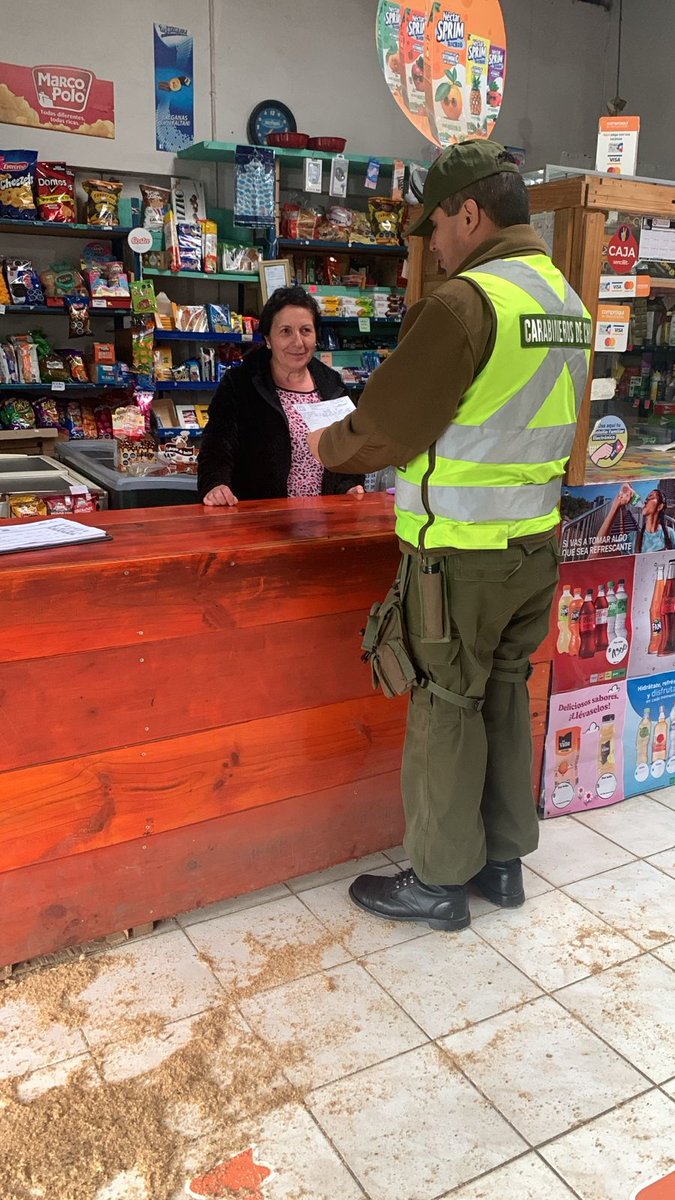 CarabNuble's tweet image. 🚨 Carabineros realiza controles y fiscalizaciones en #Portezuelo, #Recinto, #Pinto y #Tanilvoro, complementados con entrevistas a vecinos del sector, con el objetivo de fortalecer la seguridad y la prevención comunitaria.
#OrdenyPatria