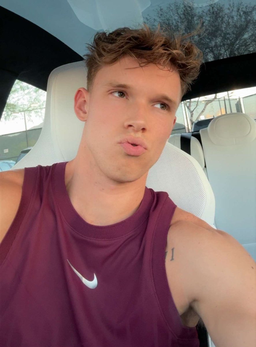 Str8jockbro's tweet photo. Remembering how he rąpęd your sister then fucked your mom while your dad sat and watched like a cuck https://t.co/OFeoPzNdUL