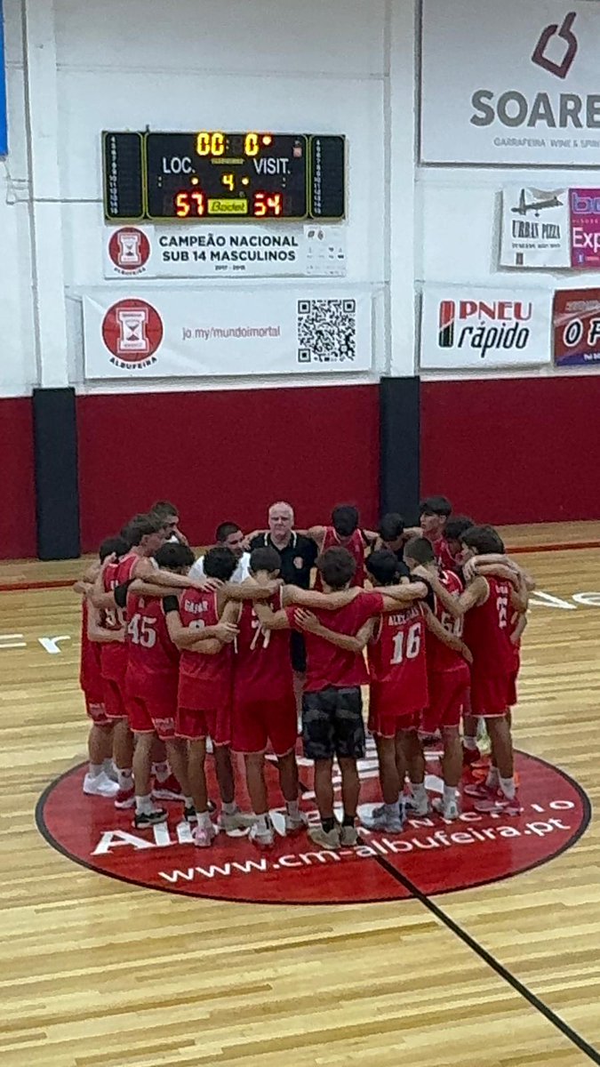 15Maricato's tweet photo. Today is the first day of the season! ⏳
Pre-season done and "bem suada" with Liga Betclic, Proliga and U18M!
Let's get on the lader now and start moving! 🪜 https://t.co/KyBHhY00fI