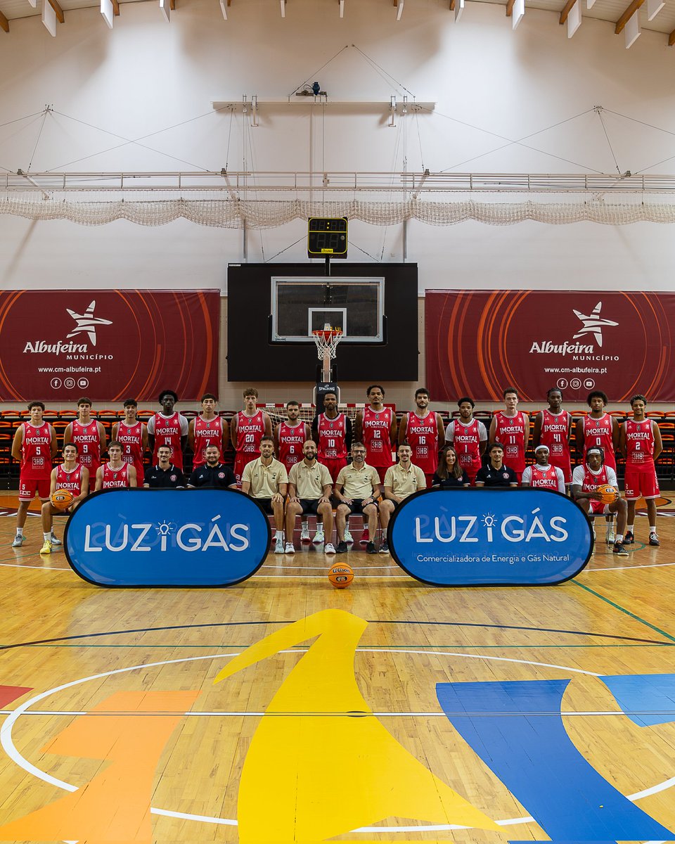 15Maricato's tweet photo. Today is the first day of the season! ⏳
Pre-season done and "bem suada" with Liga Betclic, Proliga and U18M!
Let's get on the lader now and start moving! 🪜 https://t.co/KyBHhY00fI