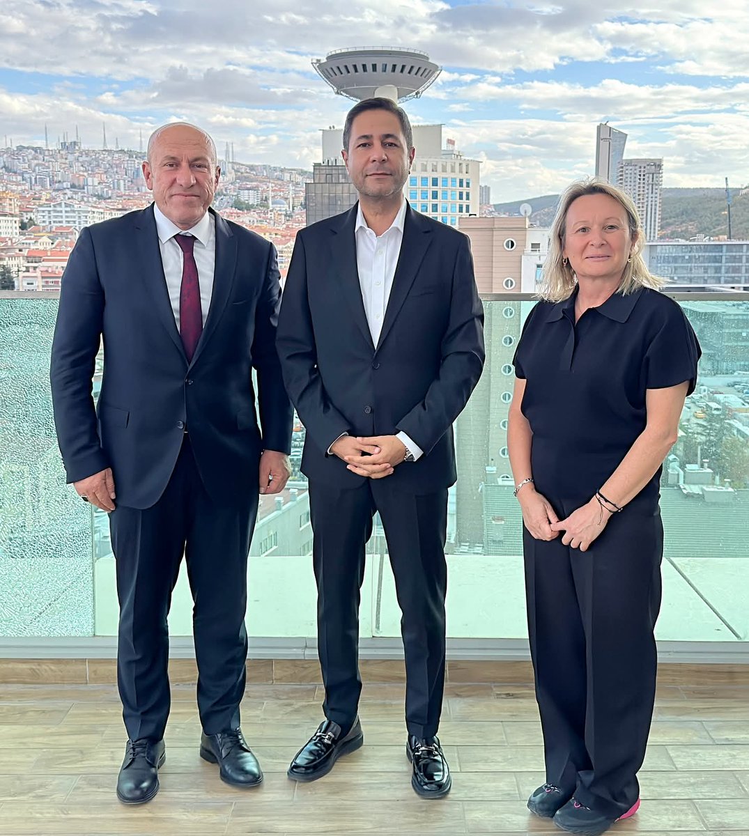 Milliyetçi Hareket Partisi Tokat Milletvekilimiz, çok kıymetli Yücel Bulut Bey’i eşimle birlikte ziyaret ederek keyifli bir sohbet gerçekleştirdik. Samimiyeti, gönülden muhabbeti ve misafirperverliği için değerli vekilimize en içten teşekkürlerimizi sunuyoruz.
<a href="/yclblt06/">Yücel Bulut</a>