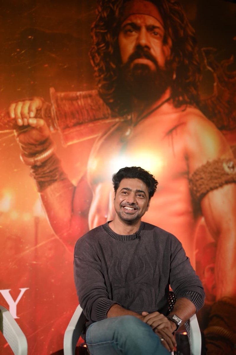 SubhoMadDevFan's tweet image. Megastar Dev takes over the media spree celebrating #RaghuDakat’s roaring success!

The buzz just keeps getting higher and higher!

#MegastarDev #MediaInteraction #RunningSuccessfully #Dev