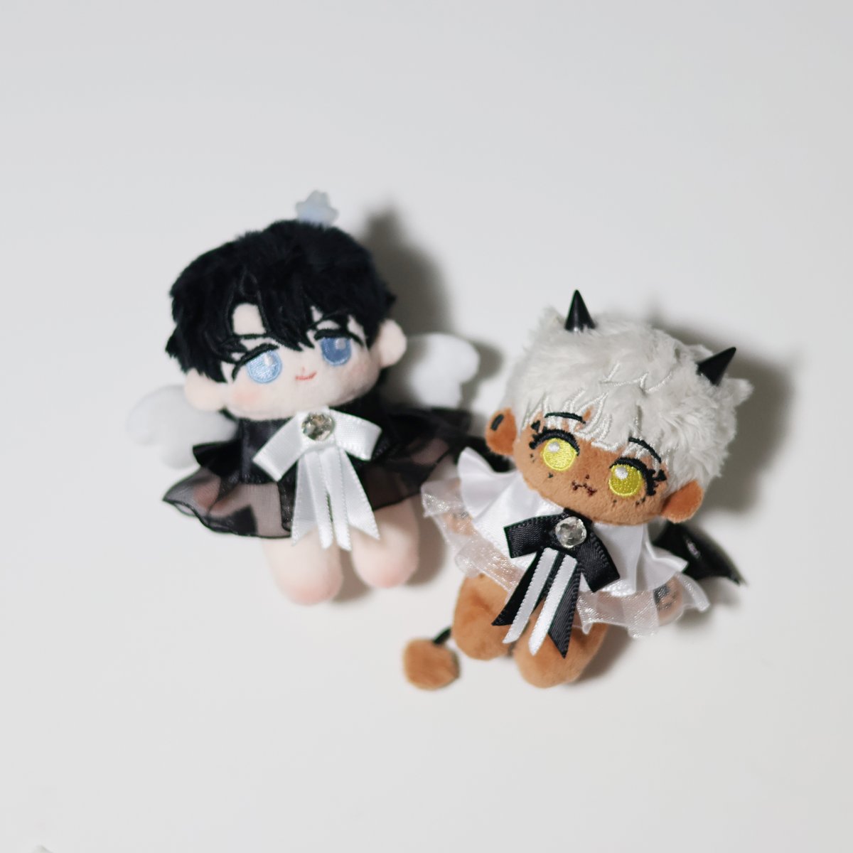 #휘핑스프레이

휘수랑 아몬이 도착!
아 실물이 진짜 귀여운데 사진에 잘 안담기네
진짜 너무너무귀여워요!  아몬.. 🥲 
잘지내지 휘수랑 아몬 ... ?