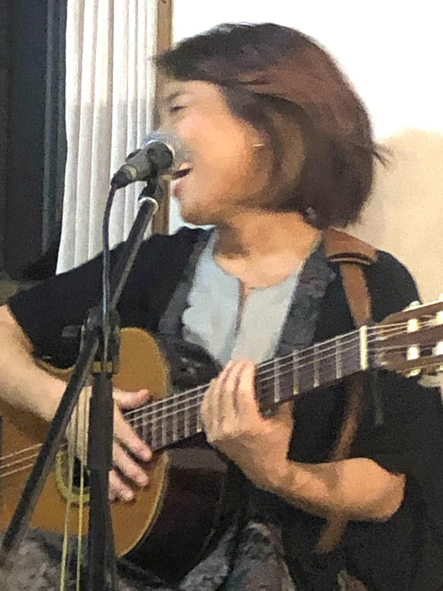 snjphama's tweet image. 豊川カフェヒマワリ🌻クロちゃんナミちゃんLIVE &amp;amp;セッションご来場いただきましたみなさまありがとうございます‼︎‼︎

久しぶりのみなさま、はじめましてのみなさま、たくさんの出会いに感謝します！

またお会いしましょう^_^

みなさま良い秋を

楽しんで！

チャオチャオ❤️

#pagode