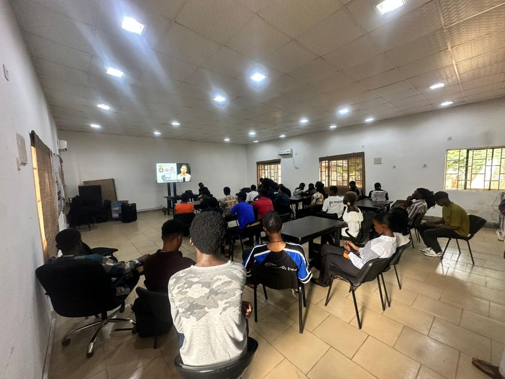 Kingsleyweb3's tweet image. It was nice having to learn about saga Blockchain dev meetup in University of Nigeria learnt a lot and also deployed my first chainlet under saga Blockchain ecosystem 
Saga Blockchain is here to stay 
#saga #sagaafrica #devmeetup
@Sagaxyz__ @greezcollins_ @Kamtochukwu0