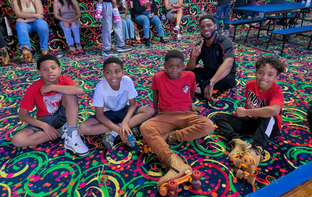 CHCPPTA's tweet image. Last Friday we had an amazing time at our Collegiate Prep PTA Family Skate Night at Redbird Skateland! 🛼
🎉 Thank you to everyone who came out – y’all really showed up & showed out for our school family! 🖤❤️
Here are a few snapshots we captured 📸👇 If you got some good ones…