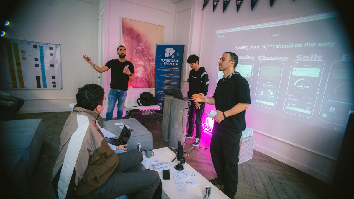 SuperteamFRANCE's tweet image. Not one, but TWO in a row.

We always push our teams to be their best: we held 2 Pitch Roast Sessions in a single week at The Bakery.

The goal was to improve fast, take feedback, and most importantly apply it immediately.

No room for doubt: you know what you’re building, and…