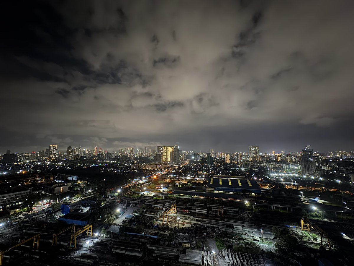 kshitijHash's tweet image. something about mumbai
