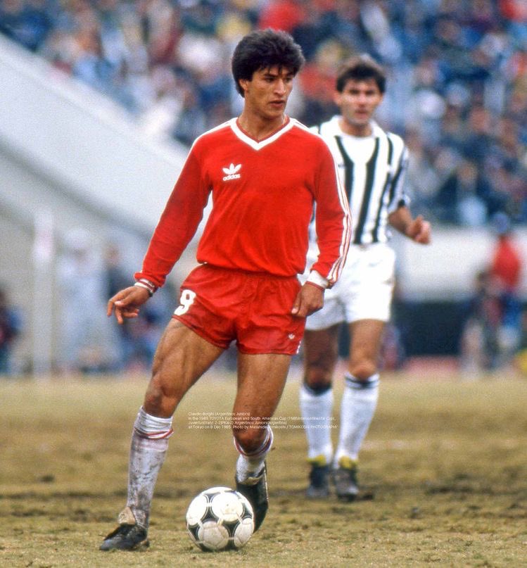 Debut en Primera de Claudio #Borghi con 17 años Nacional 1981. 5ta. Fecha. 4/10/1981. #Platense 0 v. #ArgentinosJuniors 0. argentinosjuniors.com.ar/noticias/depto…
