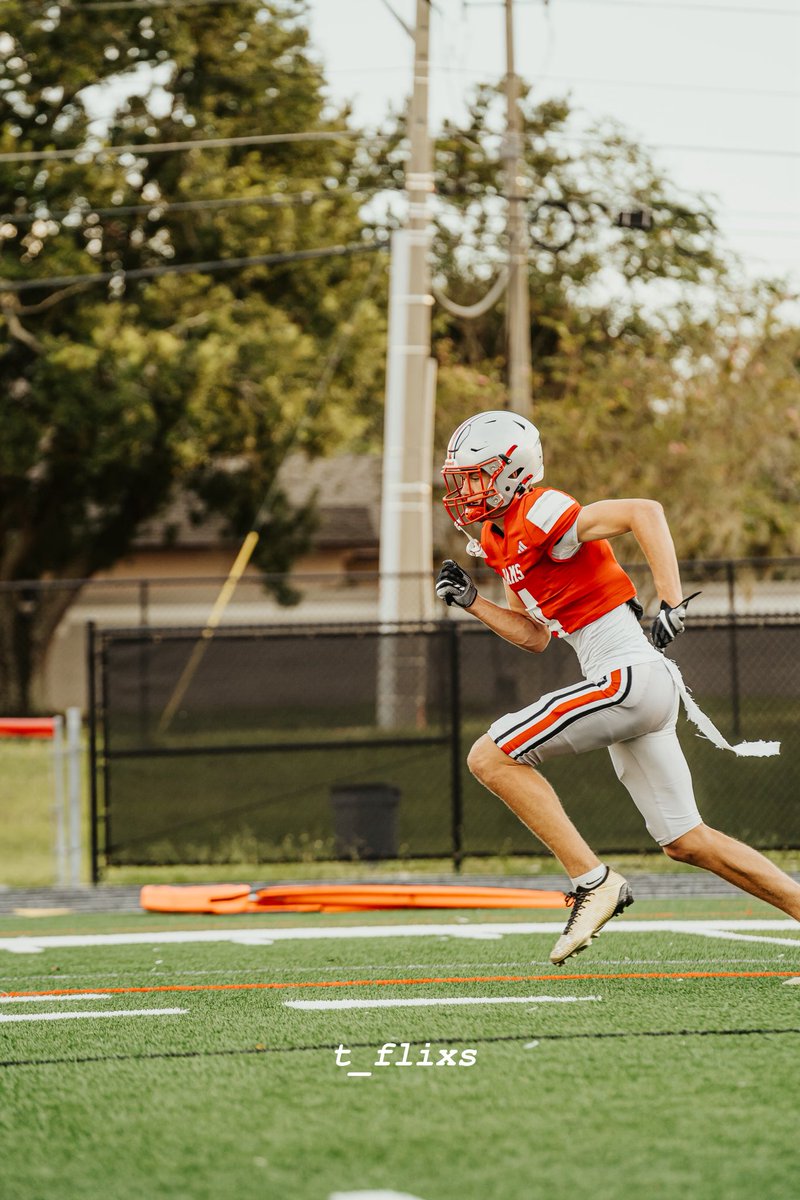 BarrettSchulz's tweet photo. Another big win with 100+ yards and 2 touchdowns
Now time to prepare for a big week #beatbokey @LMRamsFootball @CoachAJBrooks @Adamdon3 @JohnGarcia_Jr https://t.co/nrhTzZD2t0