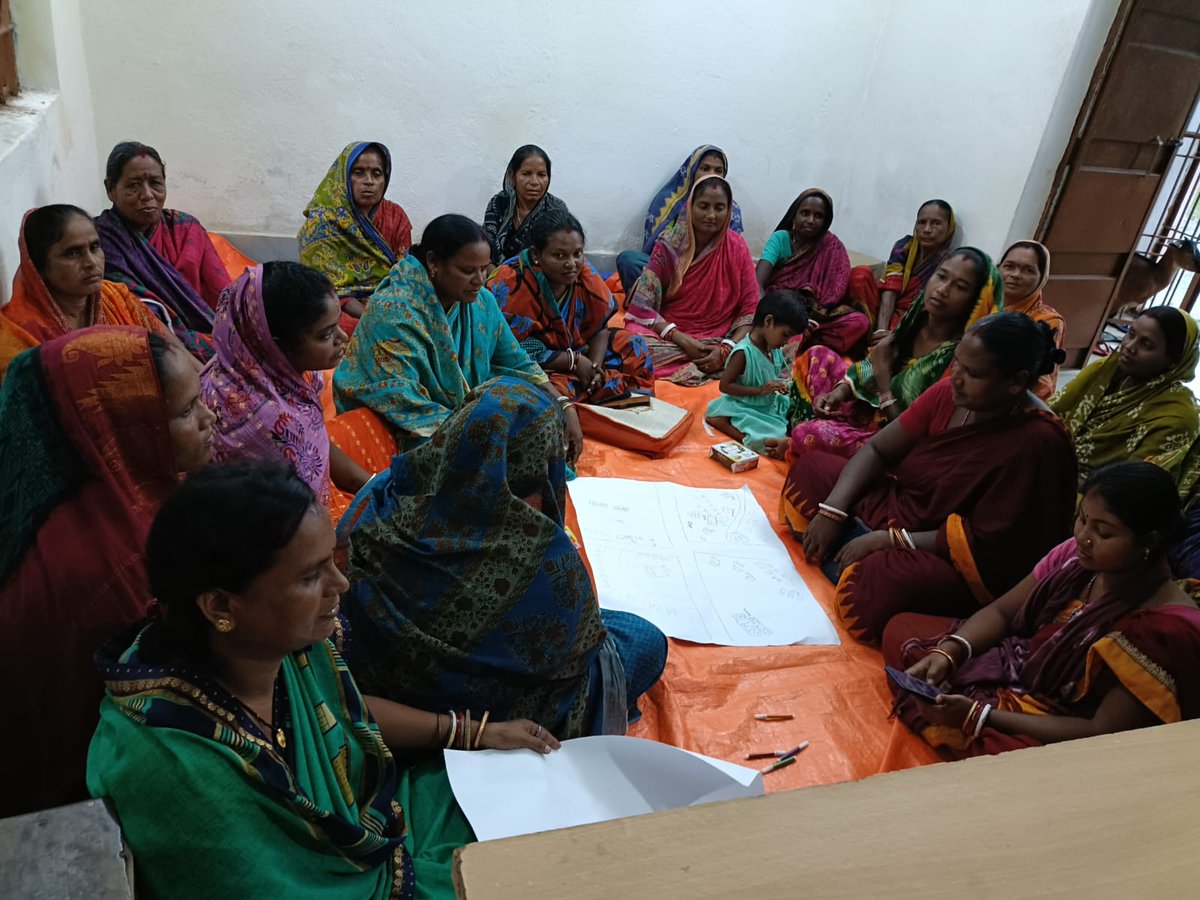 BSuliapada59524's tweet photo. Adi Sewa Parv at different villages under Suliapada block.
@CMO_Odisha 
@IPR_Odisha 
@ZP_Mayurbhanj 
@DM_Mayurbhanj 
#adikarmayogiabhiyan 
#empoweringtribalsvikshitbharat
#AdiSewaParv https://t.co/o9lTpY4ITb