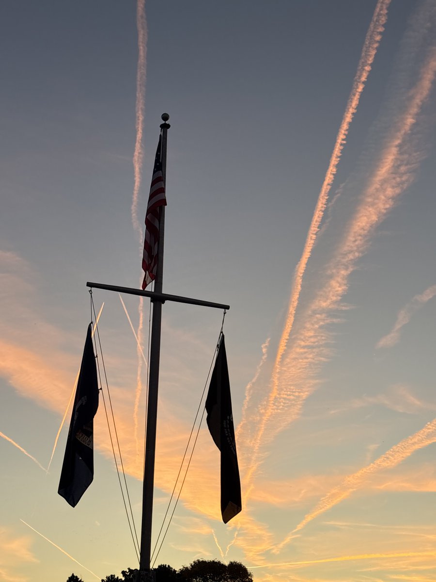 Charlie's Boat Yard tweet media