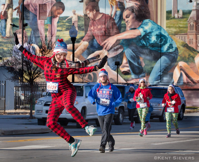kentsageek's tweet image. Uplifting.
#streetphotography #omaha #funrun