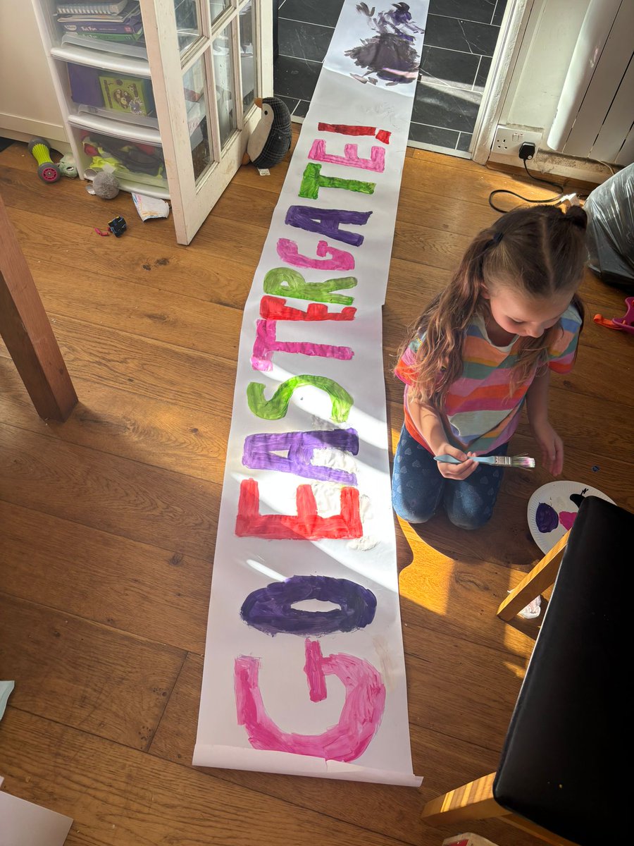 EastergateCe's tweet photo. Getting ready for the race tomorrow!! Please come and cheer us on!! 

#fundraising #running #chichester #chihalfmarathon https://t.co/q4UNZbGS0P